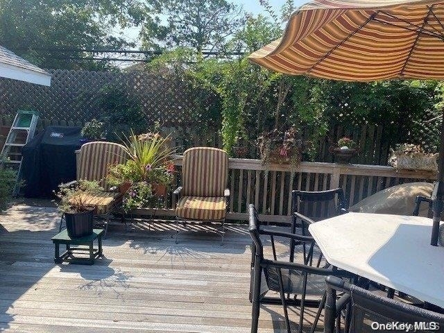970 Surfview Walk - Photo 14