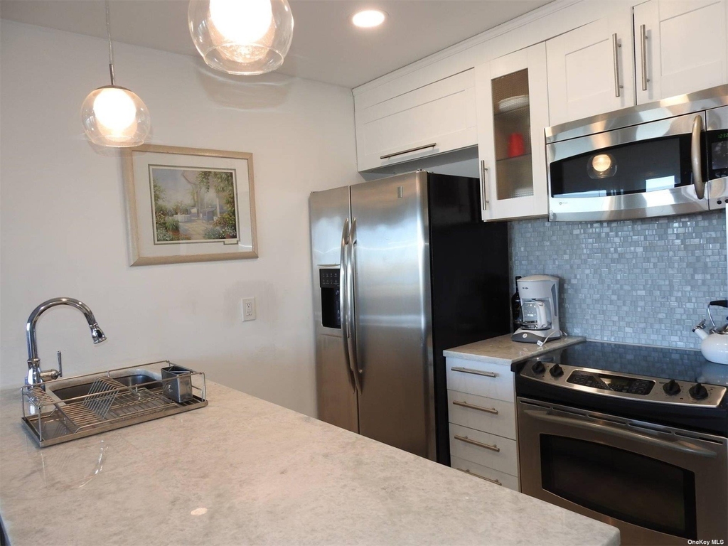 274 Dune Road - Photo 4