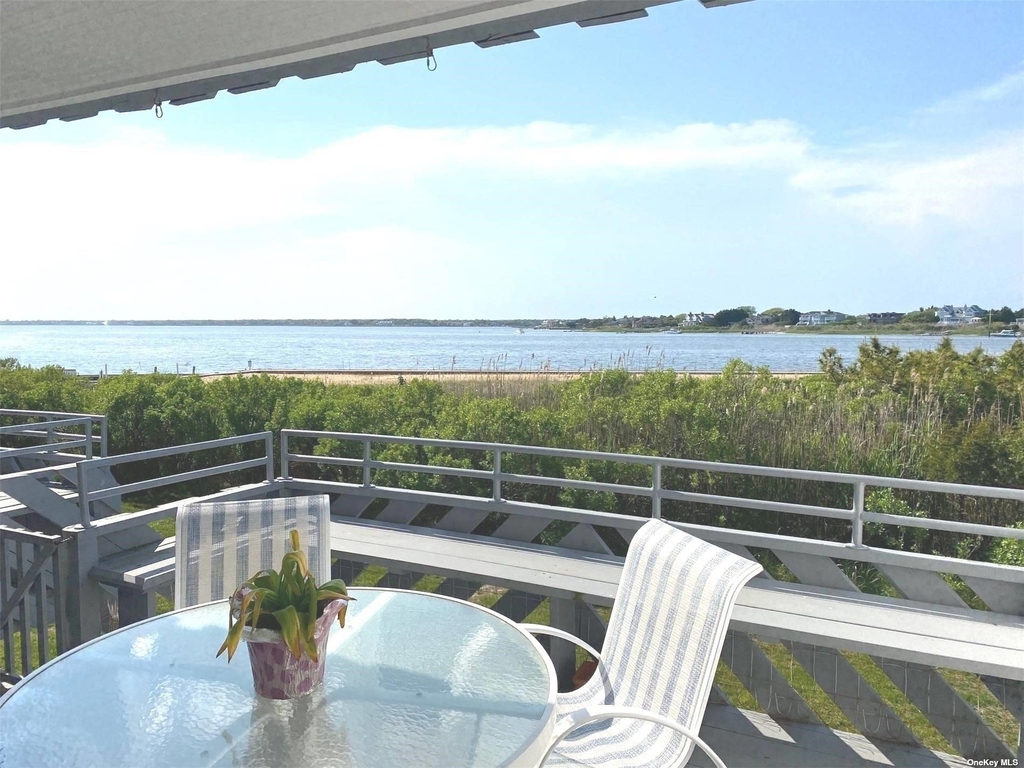 274 Dune Road - Photo 1