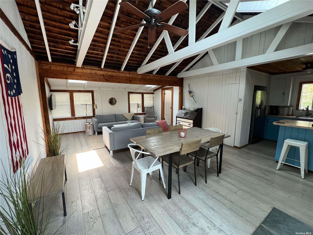 726 Ocean Breeze Walk - Photo 2