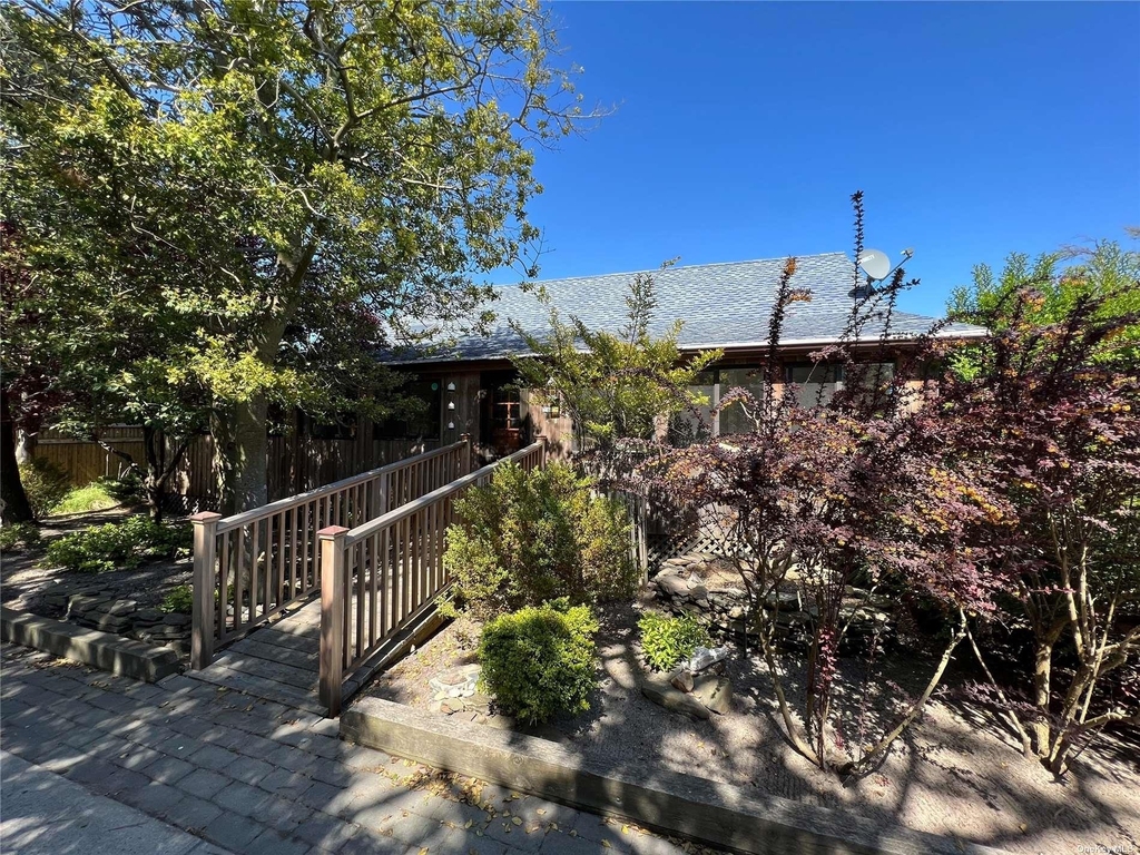 731 Ocean Breeze Walk - Photo 1