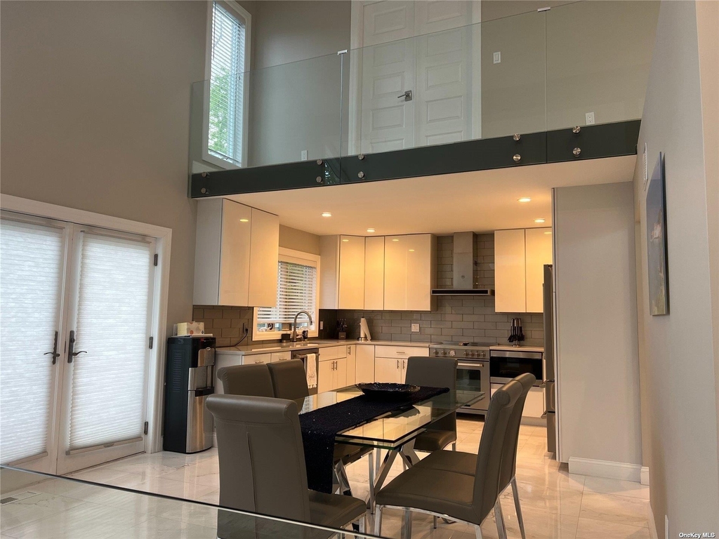 3655 Pequash Avenue - Photo 9