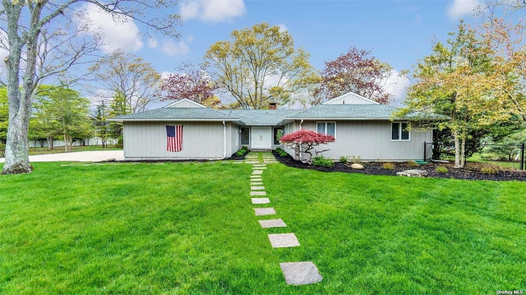 8 Coolidge Lane - Photo 1