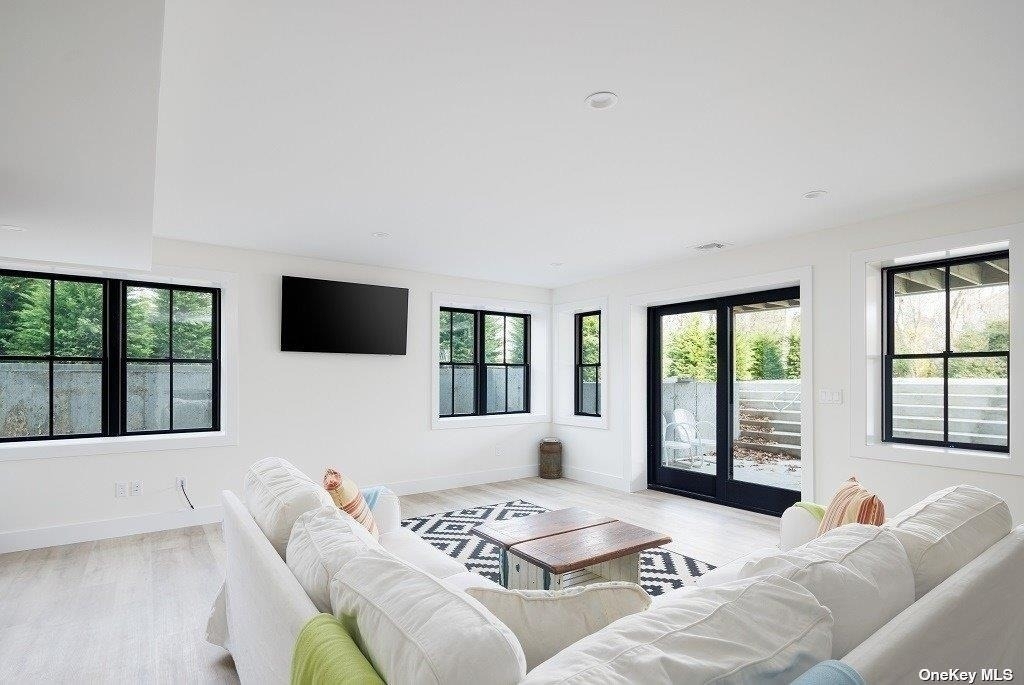 650 Pine Avenue - Photo 10