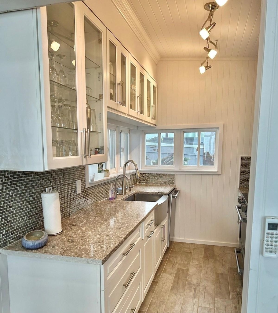 240 Wilmot Road - Photo 3