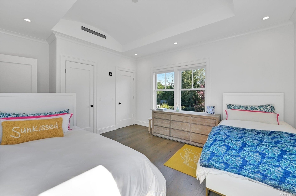 52 Quogue Street - Photo 11