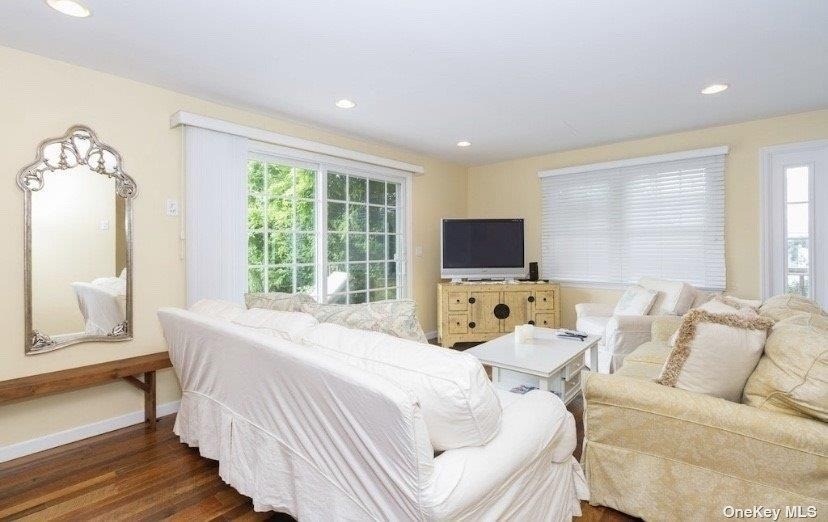 748 Ocean Breeze Walk - Photo 3