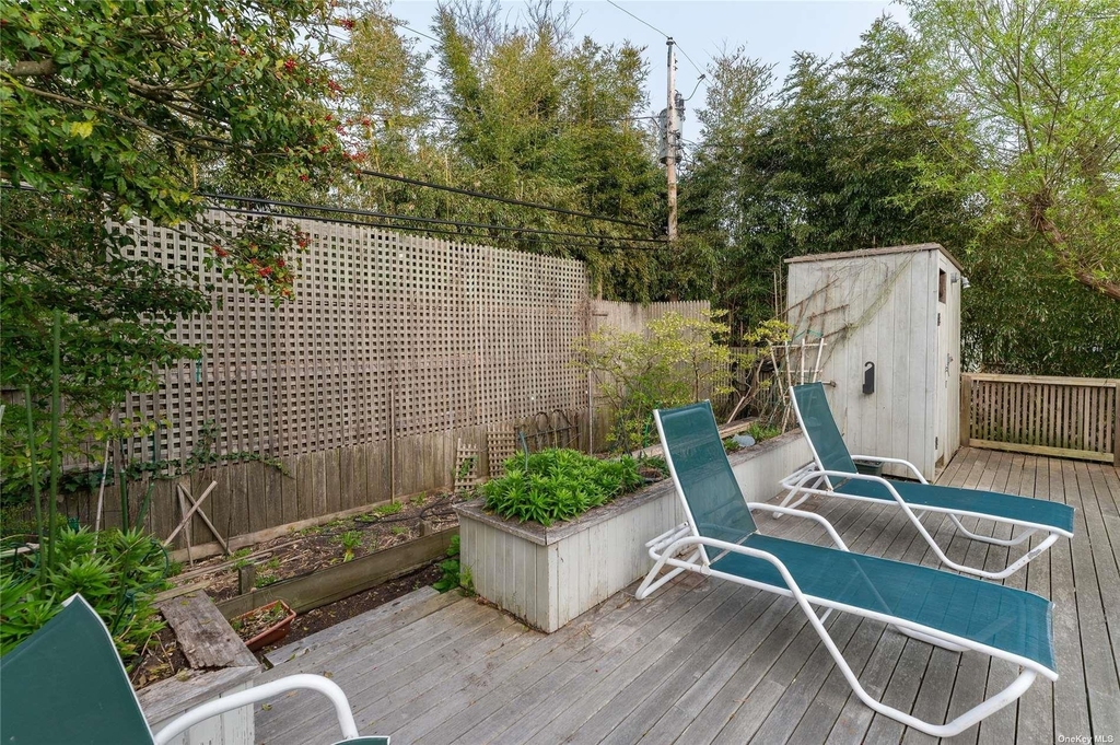 581 Bayberry Walk - Photo 16