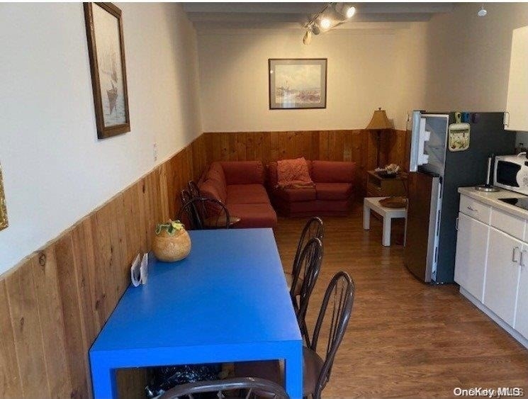 44 E Bayview Avenue - Photo 3