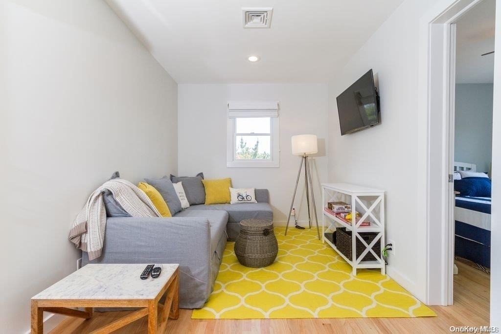 109 Bungalow Walk - Photo 7