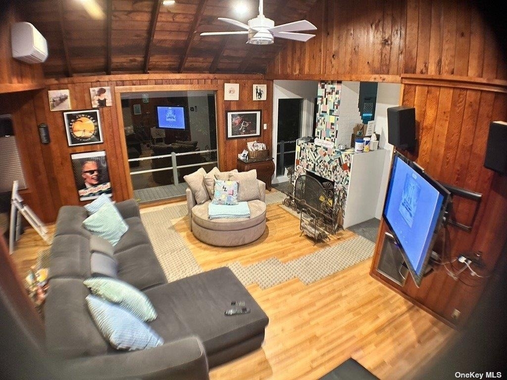 180 Clipper Road - Photo 1