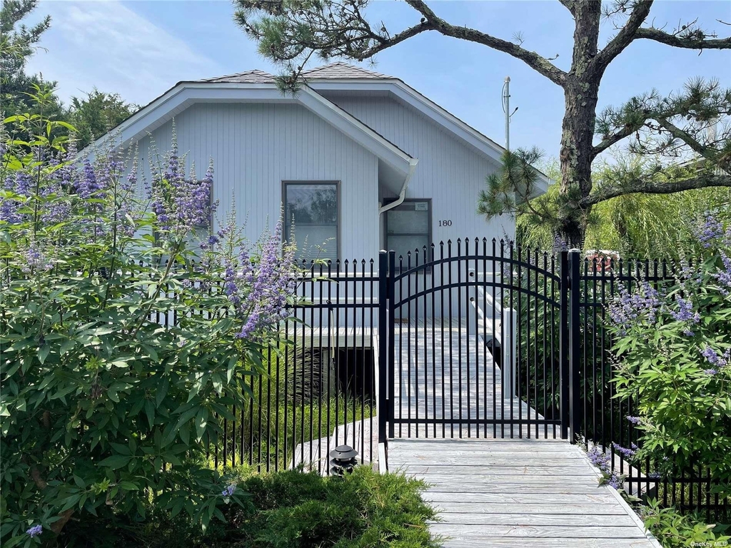 180 Clipper Road - Photo 0