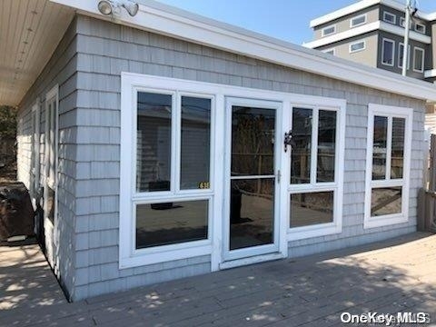 63 Thompson - Photo 1