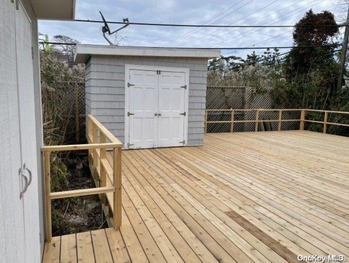 63 Thompson - Photo 13