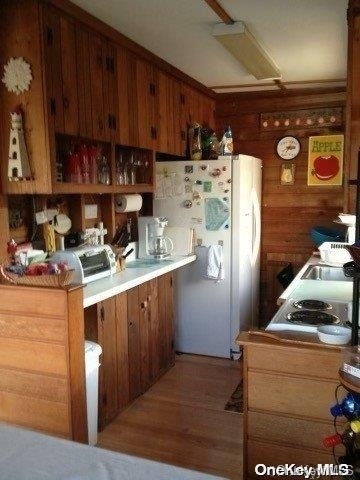 63 Thompson - Photo 5