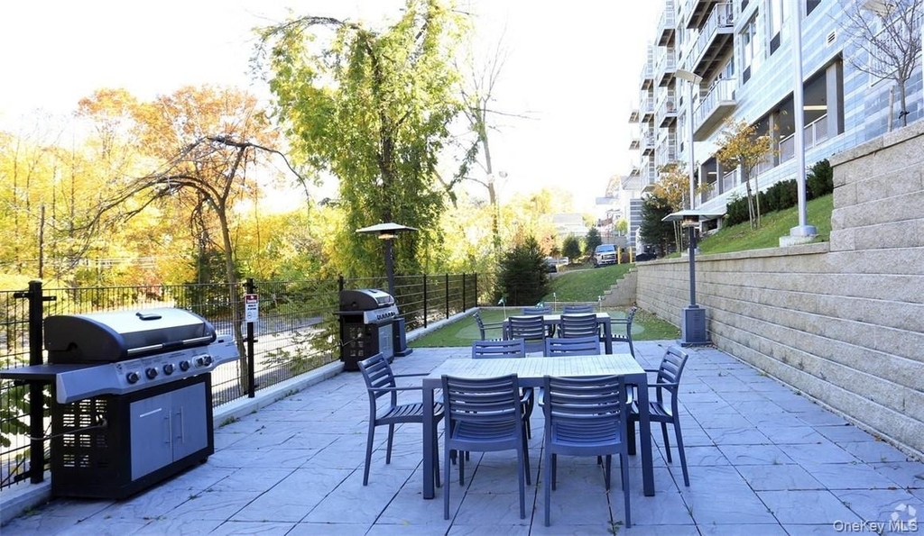 10 Dekalb Avenue - Photo 10