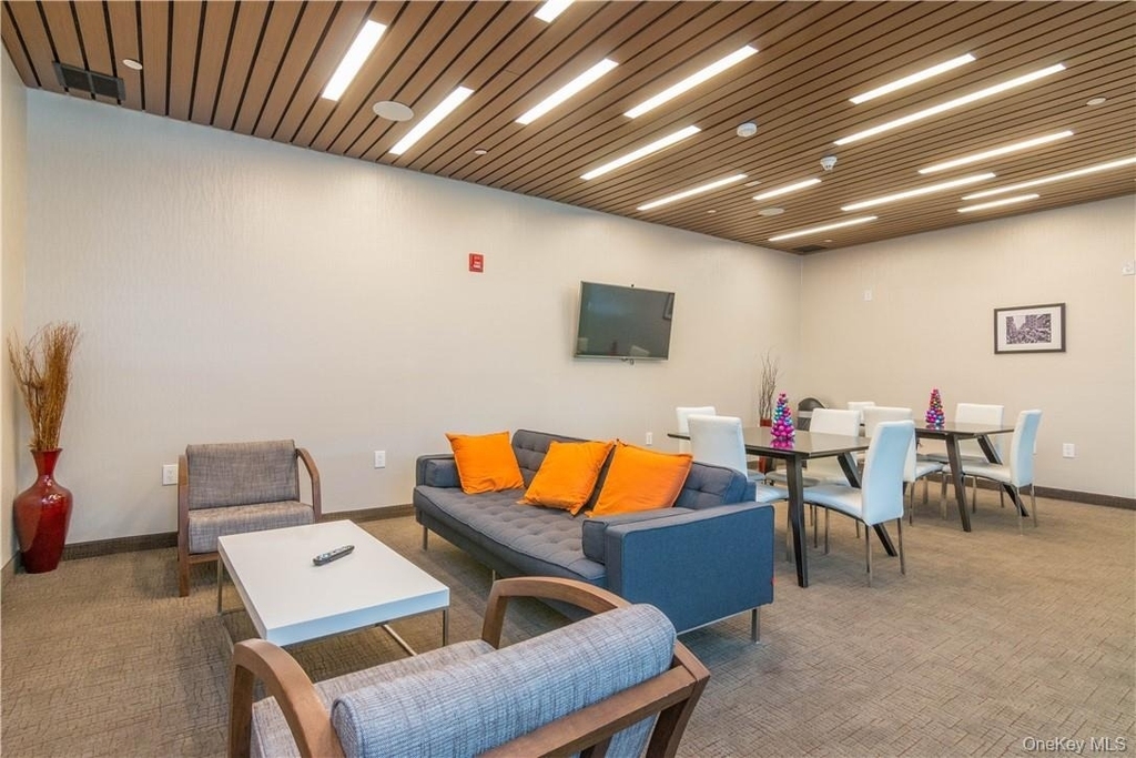 10 Dekalb Avenue - Photo 7