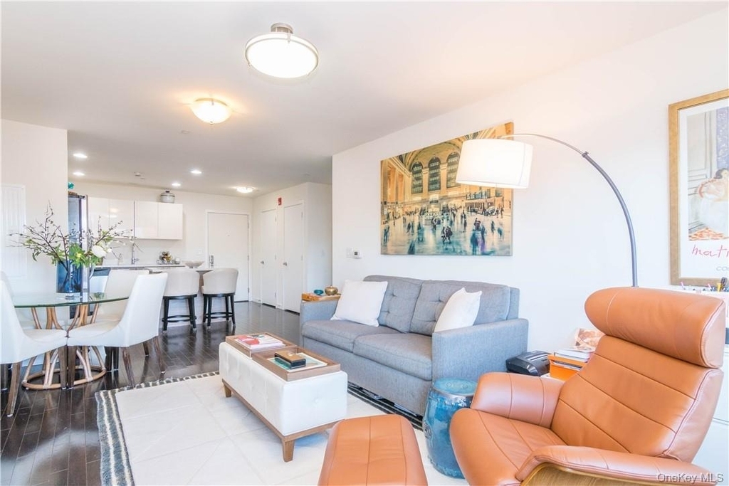 10 Dekalb Avenue - Photo 16