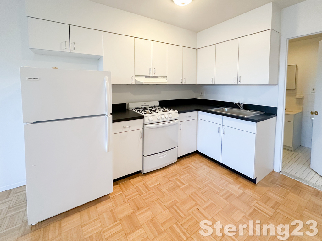 Copy of 18-29 27th Avenue - Photo 3