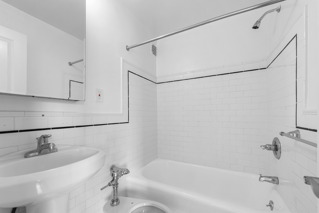 95 Christopher Street - Photo 4