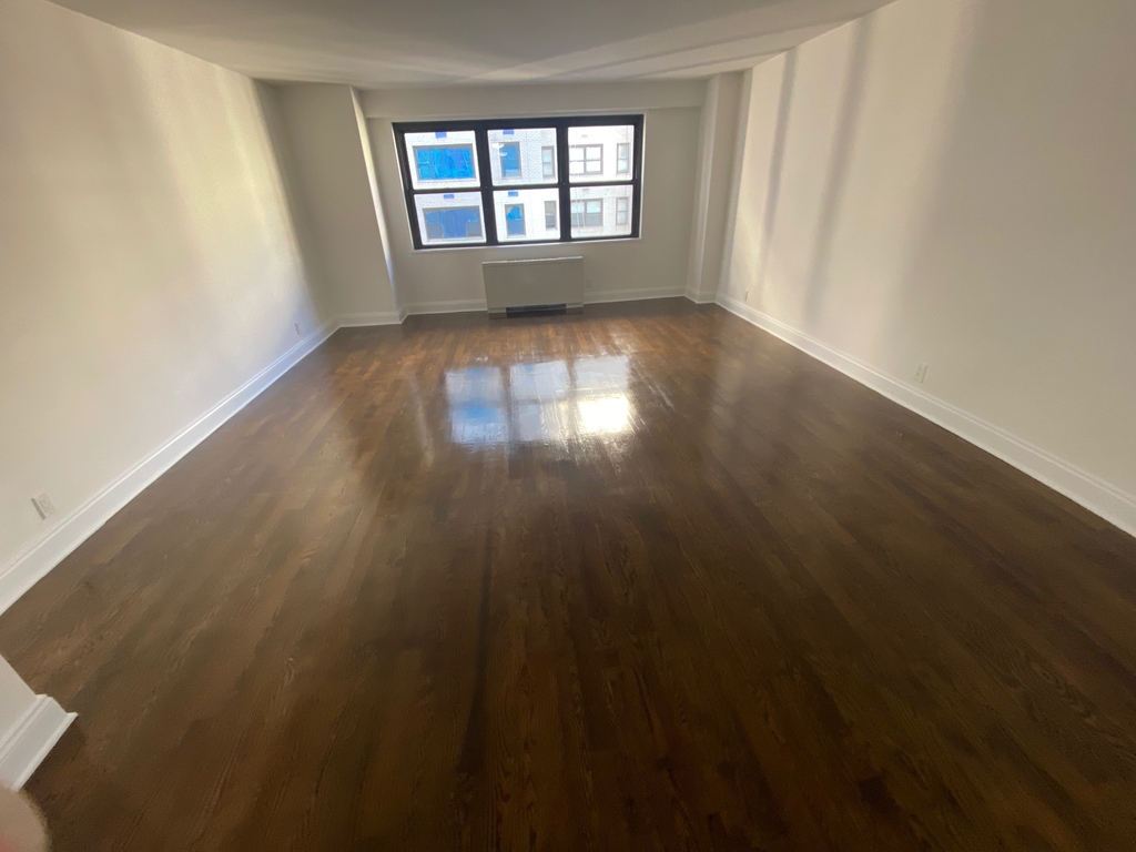 East 89th Street - Photo 1