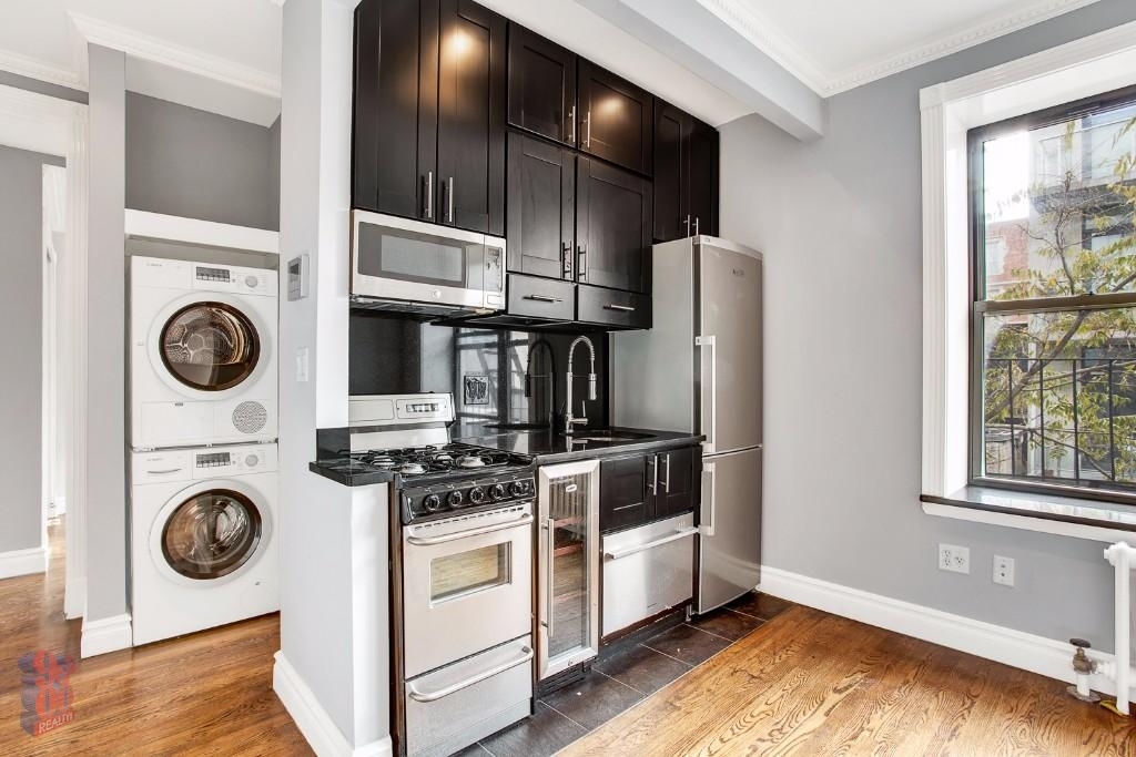 432 East 13th Street - Photo 2