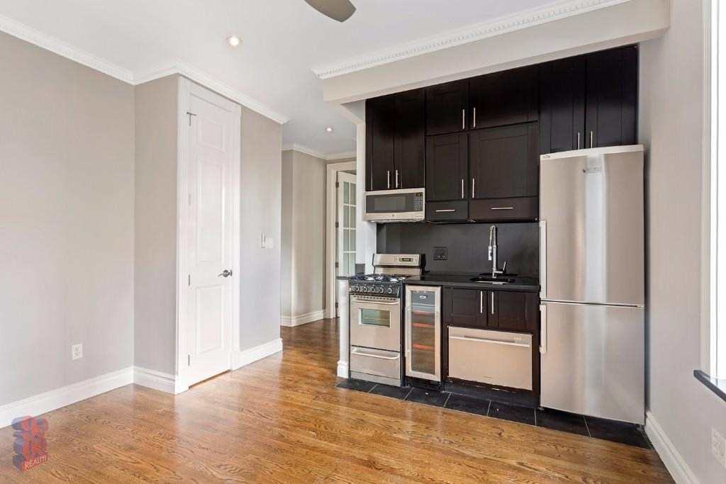 432 East 13th Street - Photo 0