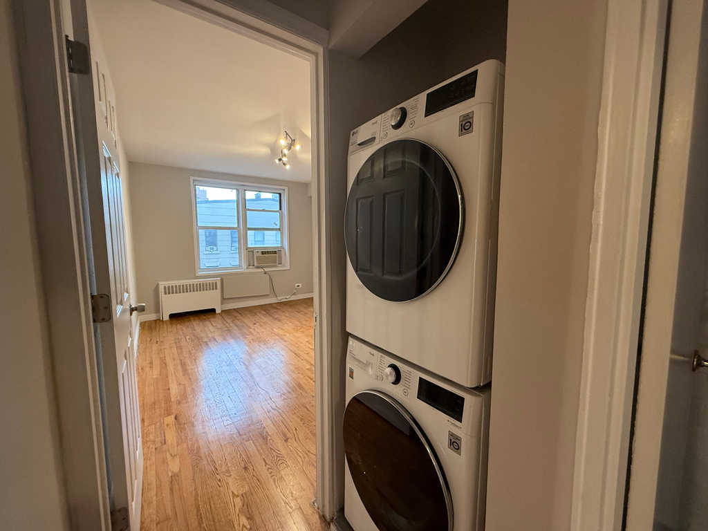 340 East 58th Street - Photo 4