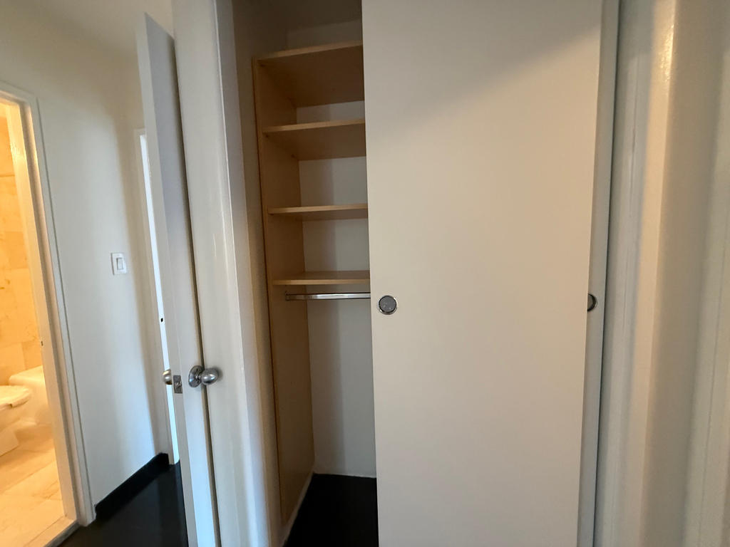 435 East 79th Street - Photo 11
