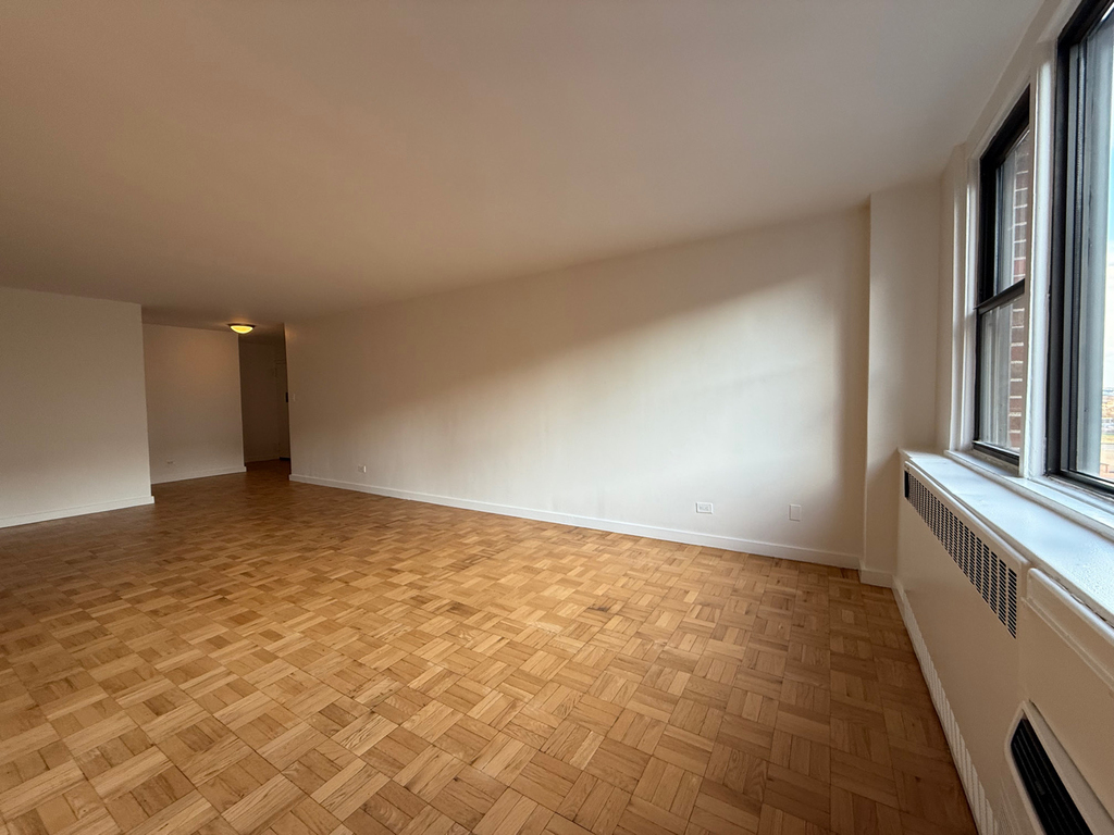 435 East 79th Street - Photo 8