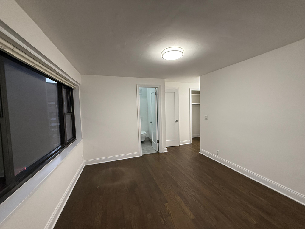405 East 56th Street - Photo 17