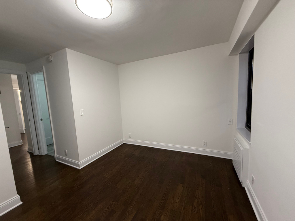 405 East 56th Street - Photo 11