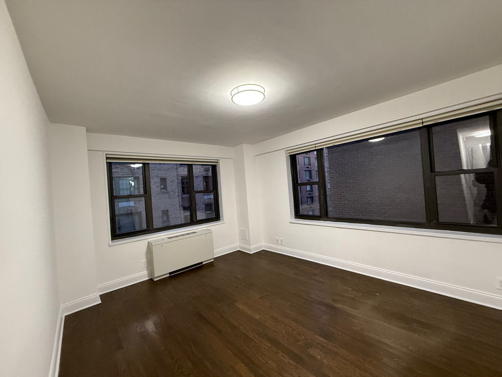 405 East 56th Street - Photo 14