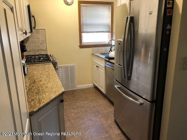 310 Maryland Avenue - Photo 3