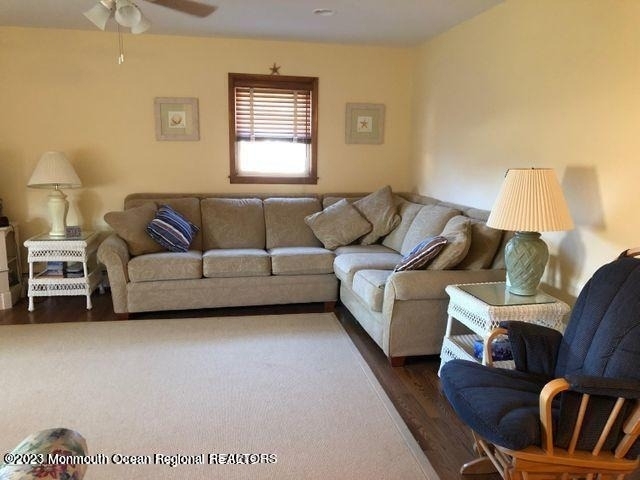 310 Maryland Avenue - Photo 5