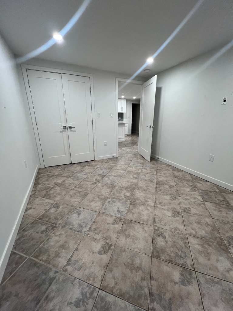 144-60 26th Avenue - Photo 4