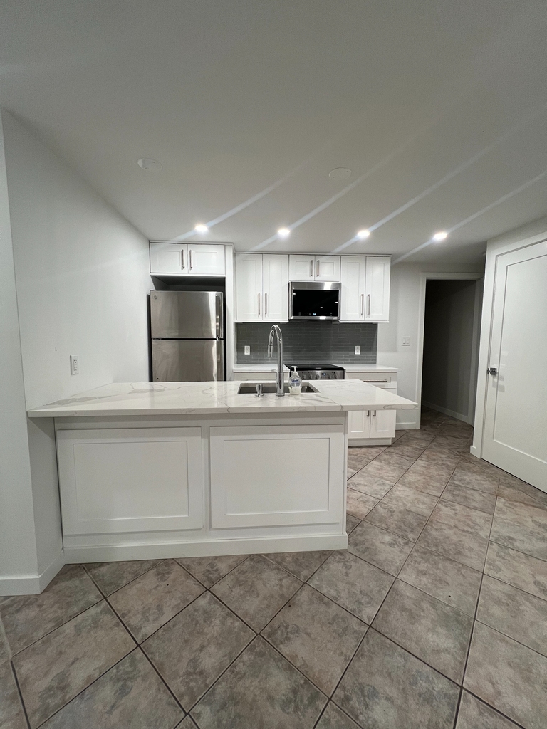 144-60 26th Avenue - Photo 2