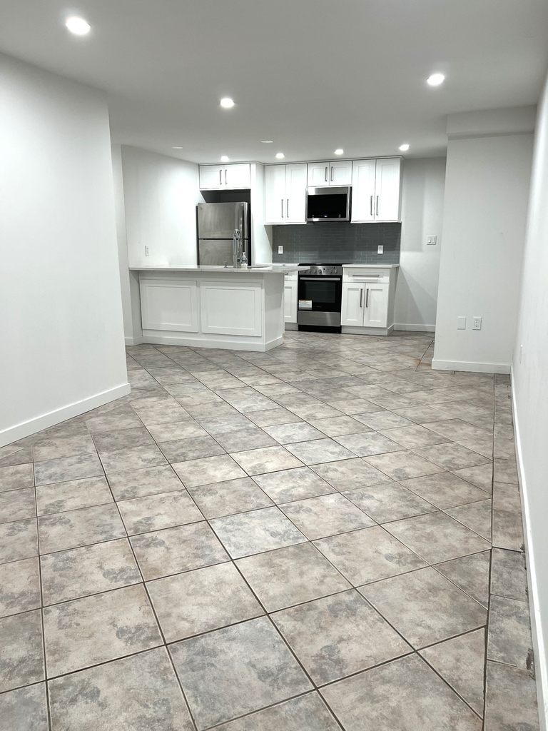 144-60 26th Avenue - Photo 3