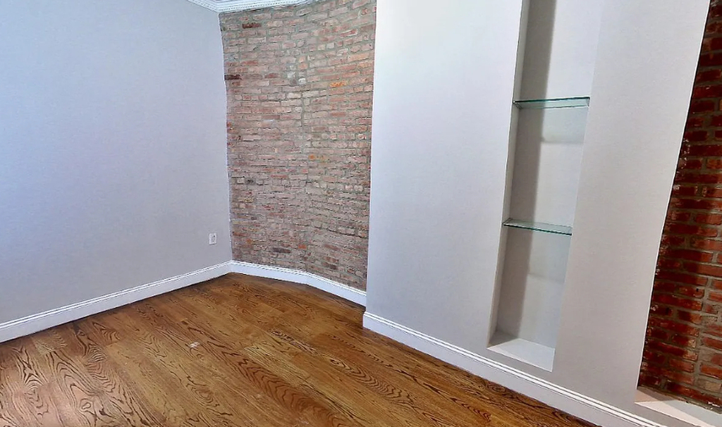 330 East 100th Street - Photo 4