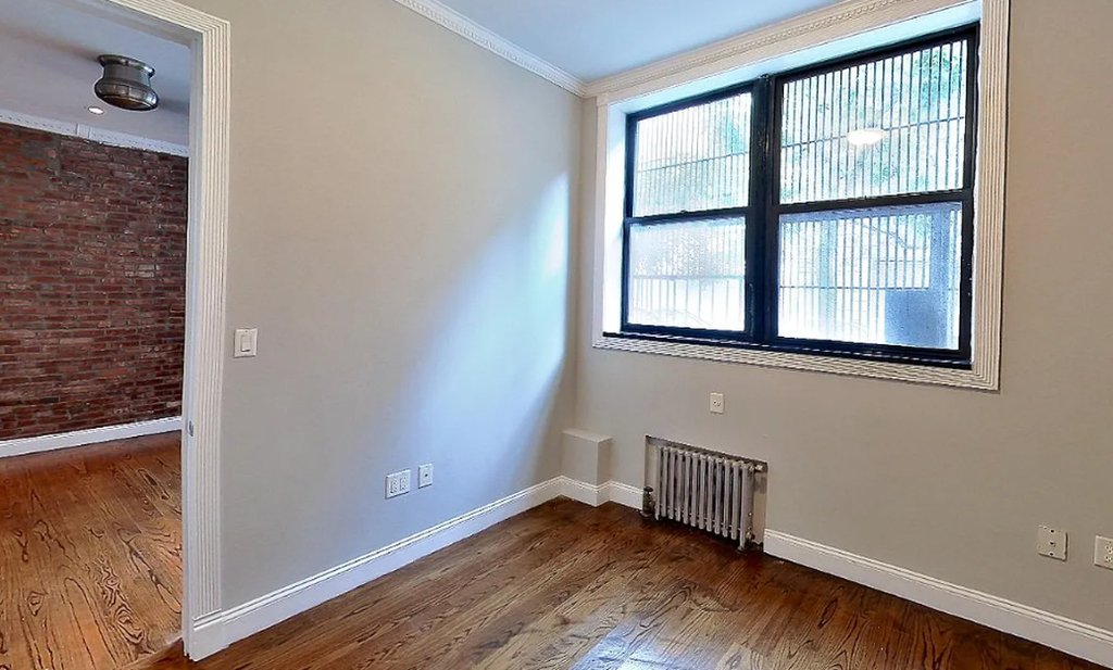 330 East 100th Street - Photo 2