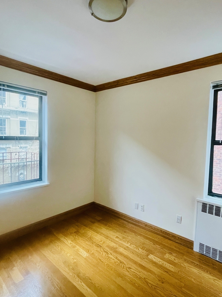 1680 York Avenue - Photo 6
