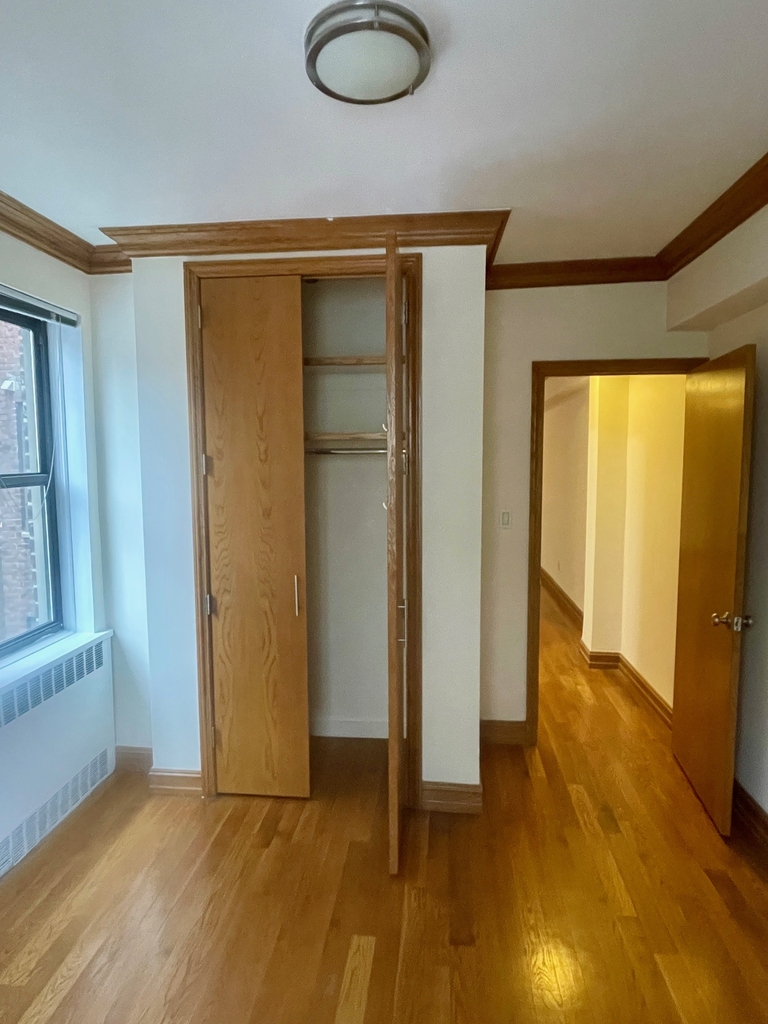 1680 York Avenue - Photo 7