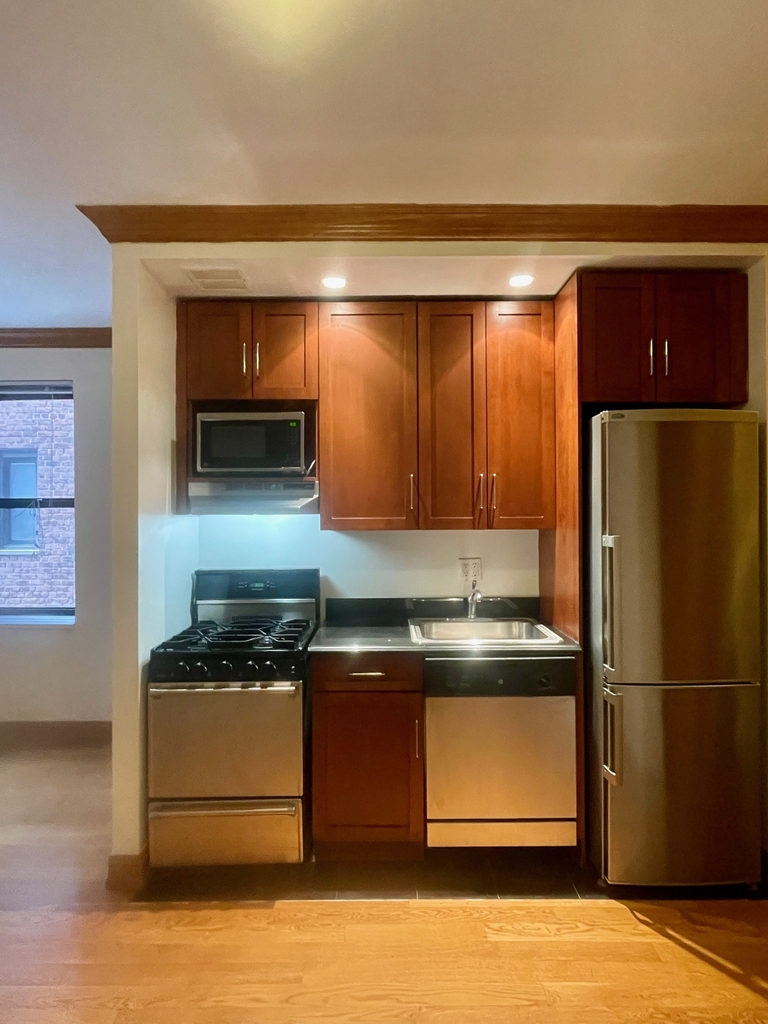 1680 York Avenue - Photo 0