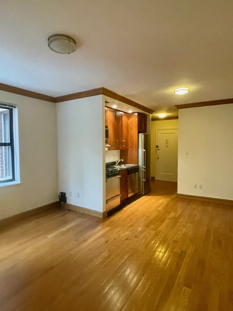 1680 York Avenue - Photo 1
