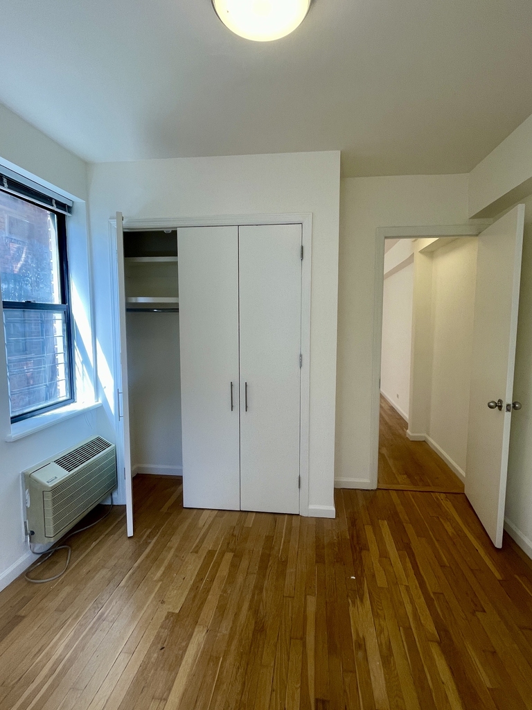 1680 York Avenue - Photo 6
