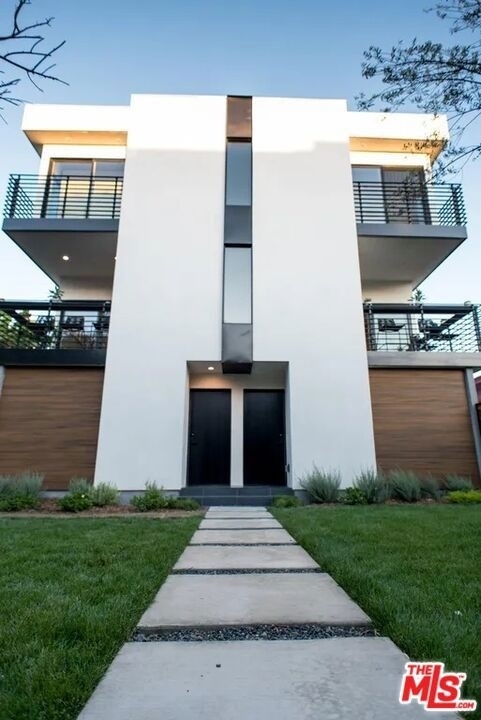 840 N Harvard Boulevard - Photo 8