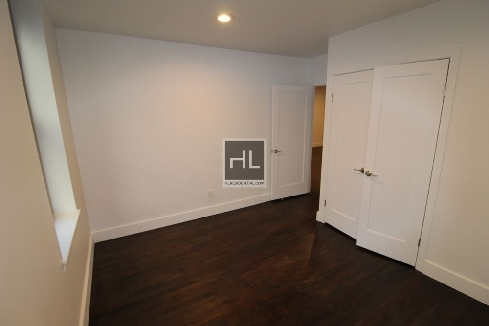 East 37th Street - Photo 4