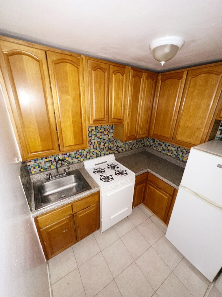 9602 4th Avenue - Photo 0