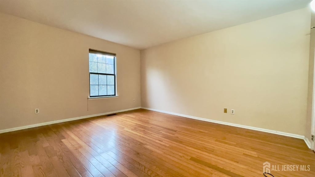 116 Longfield Court - Photo 14