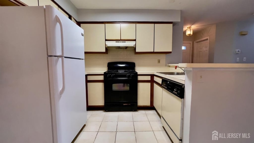 116 Longfield Court - Photo 10